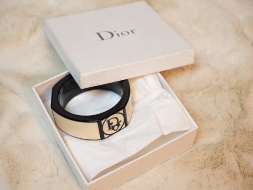 Bracelet manchette Dior authentique d'occasion en bois laqué style vintage