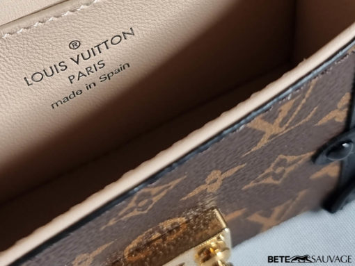 Louis Vuitton Collier Essential Trunk Pochette LV