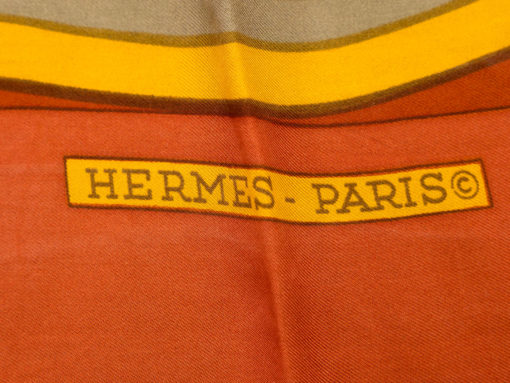 Foulard vintage Hermès Paris L'or des chefs en bon état